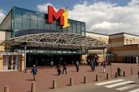 מרכז קניות M1 בפוזנן